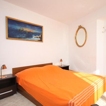 Apartments By The Sea Marusici, Omis - 8632 Mimice Δωμάτιο φωτογραφία