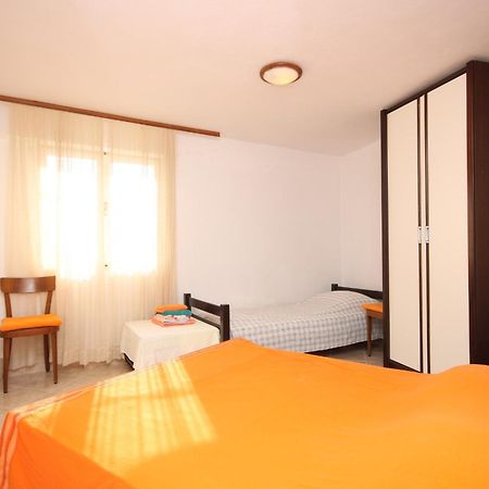 Apartments By The Sea Marusici, Omis - 8632 Mimice Δωμάτιο φωτογραφία